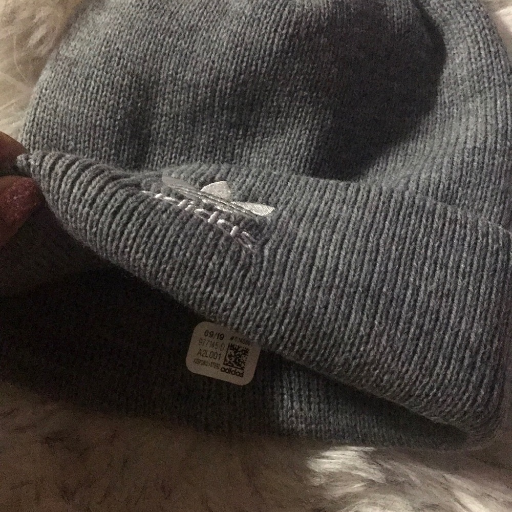 Adidas originals heather grey trefoil beanie cap - Picture 4 of 5